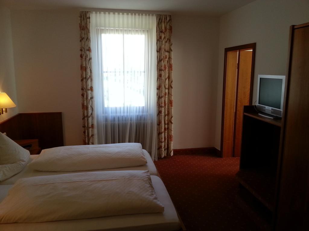 Hotel Seewirt Nonnenhorn Habitación foto