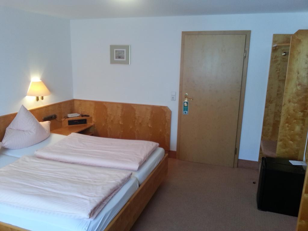 Hotel Seewirt Nonnenhorn Habitación foto