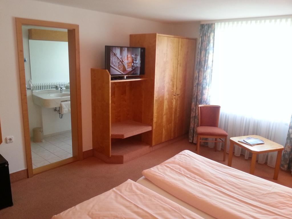 Hotel Seewirt Nonnenhorn Habitación foto