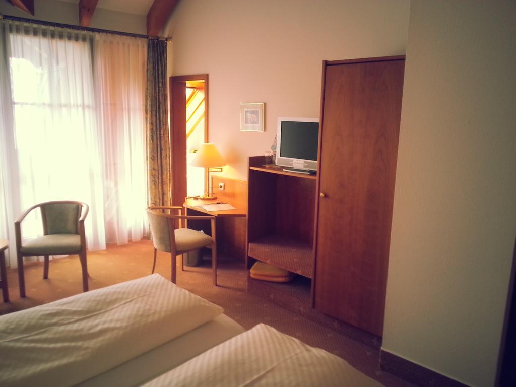 Hotel Seewirt Nonnenhorn Habitación foto